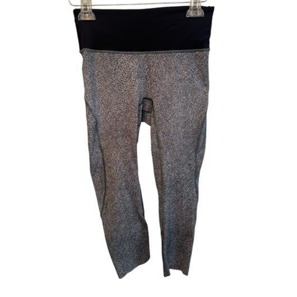 Lululemon Womens Black White Crop Leggings Zipper Pocket Static Print 6
